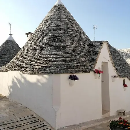 Trullo Dell'angolo בית נופש אלברובלו